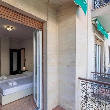 Apartment Hostdomus - Black Pearl Alassio