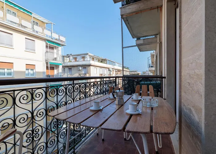 Hostdomus - Black Pearl *